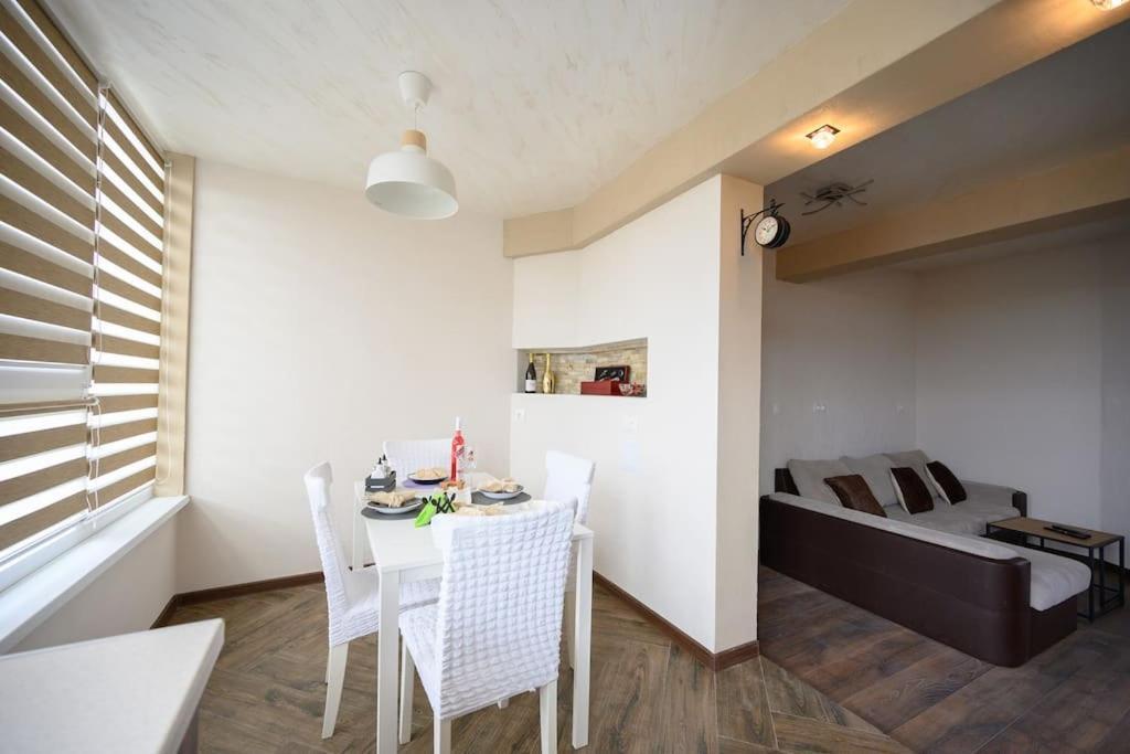 Sunset Luxury Apartment Varna Esterno foto
